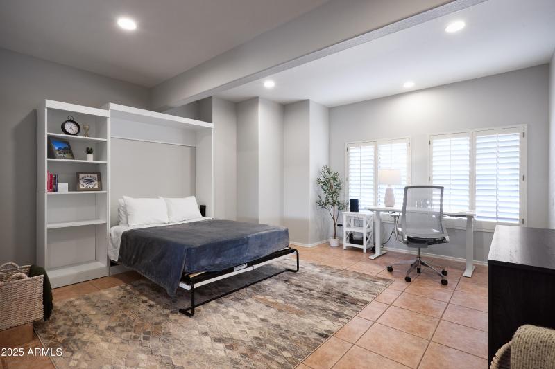 PropertyImageCo_5921ESandraTerrace_WEB-6