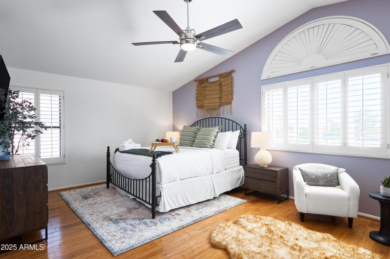 PropertyImageCo_5921ESandraTerrace_WEB-1