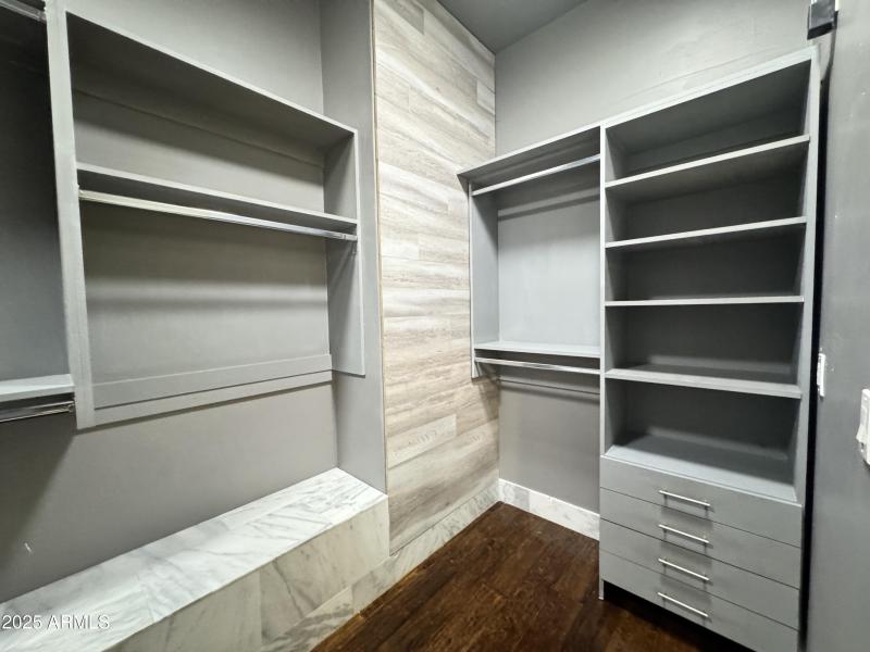 Primary / Master Wal-In Closet