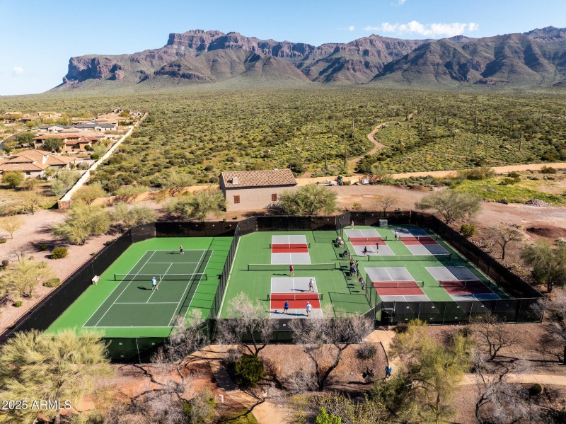 Superstition Mountain Club