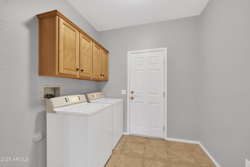 INSIDE LAUNDRY