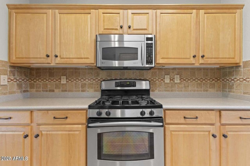 GAS RANGE