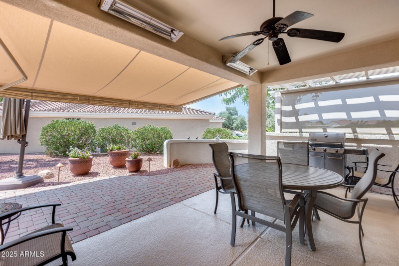 Retractable shades