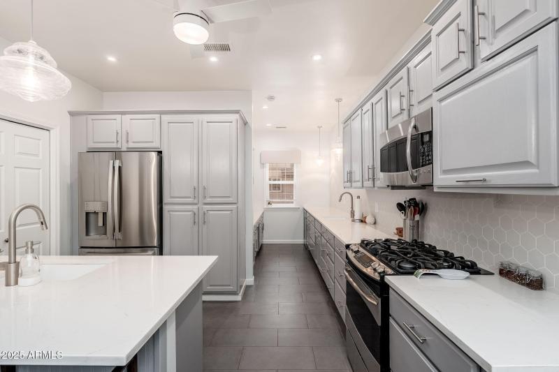 2922 N Rio De Flag Dr - 19