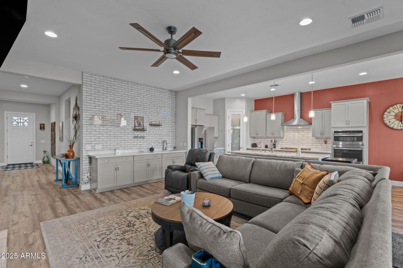 4265 Copperhead Dr