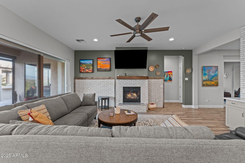 4265 Copperhead Dr