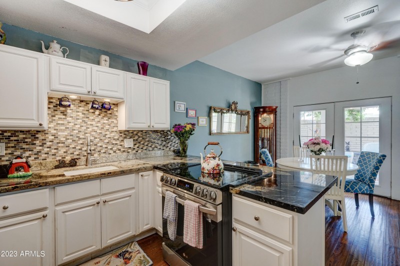 4525 N 66th-11