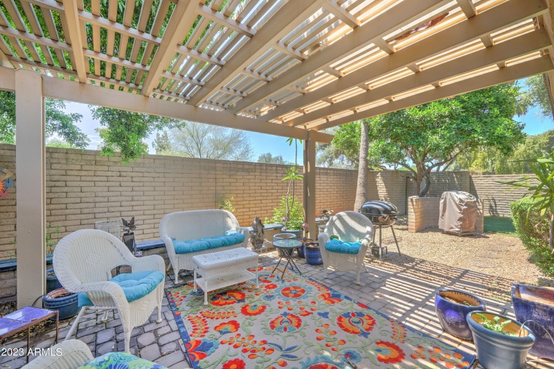 4525 N 66th-27