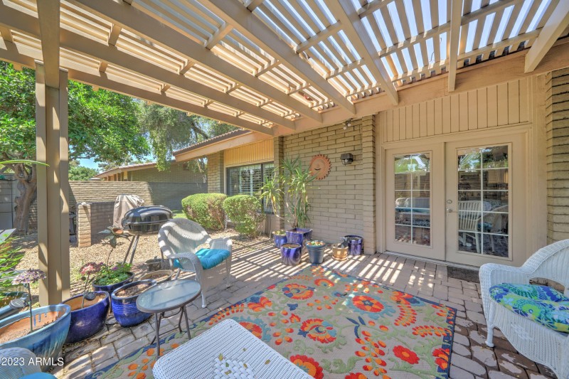 4525 N 66th-28