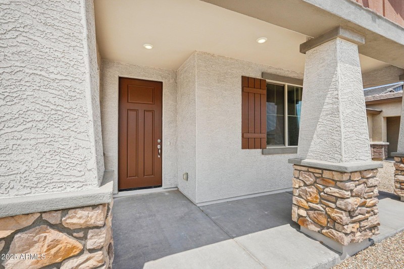 8-web-or-mls-N 226th Ln-S1607-008