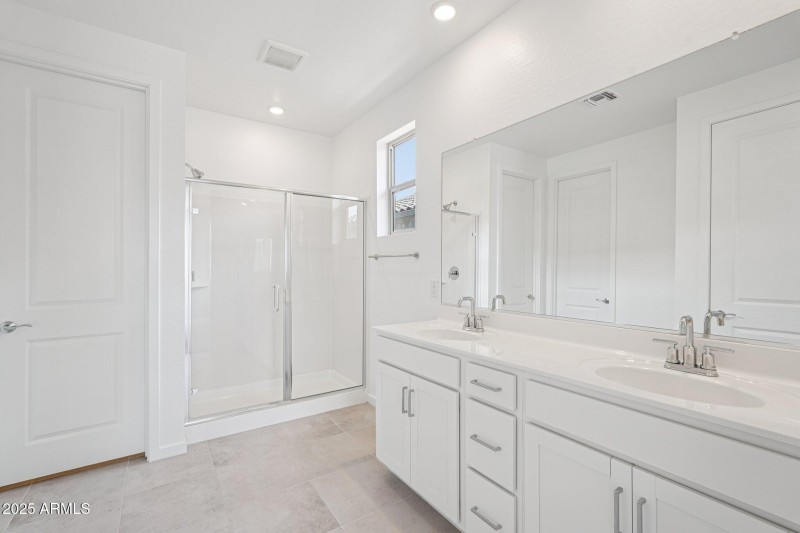 37-web-or-mls-N 226th Ln-S1607-037