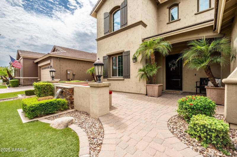 Exterior 4