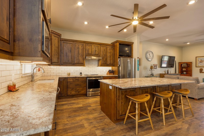 17-web-or-mls-photo(17) 828 N Gun Creek