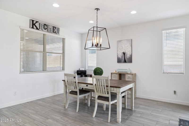 10-web-or-mls-12347-e-soloman-rd