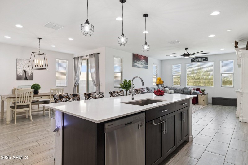 14-web-or-mls-12347-e-soloman-rd