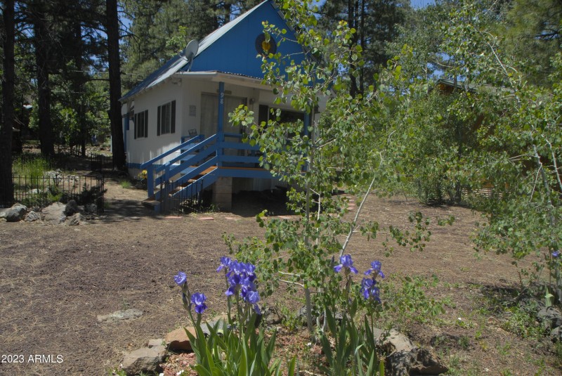 Front View of Cabin