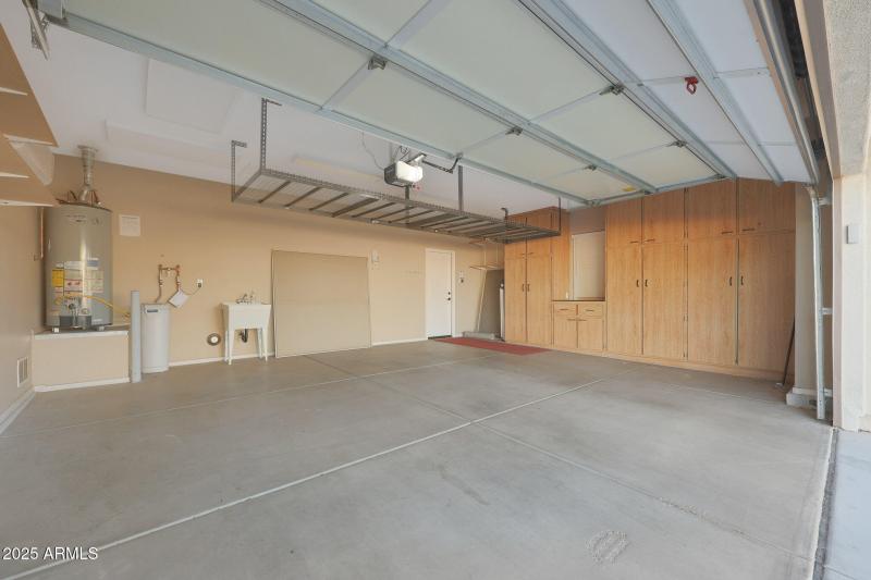 garage cabinets
