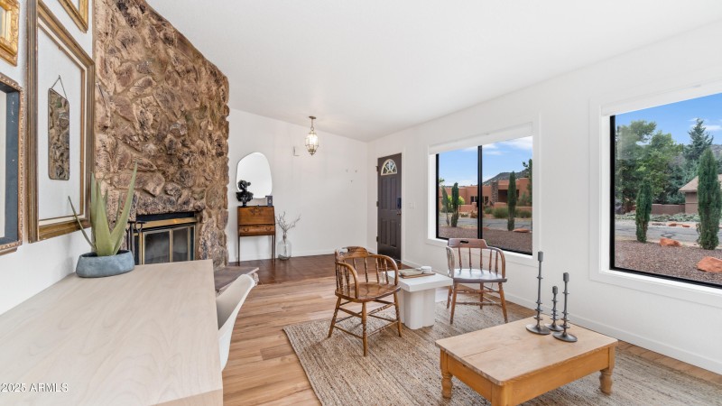 60 Gunsight Hills Dr-19