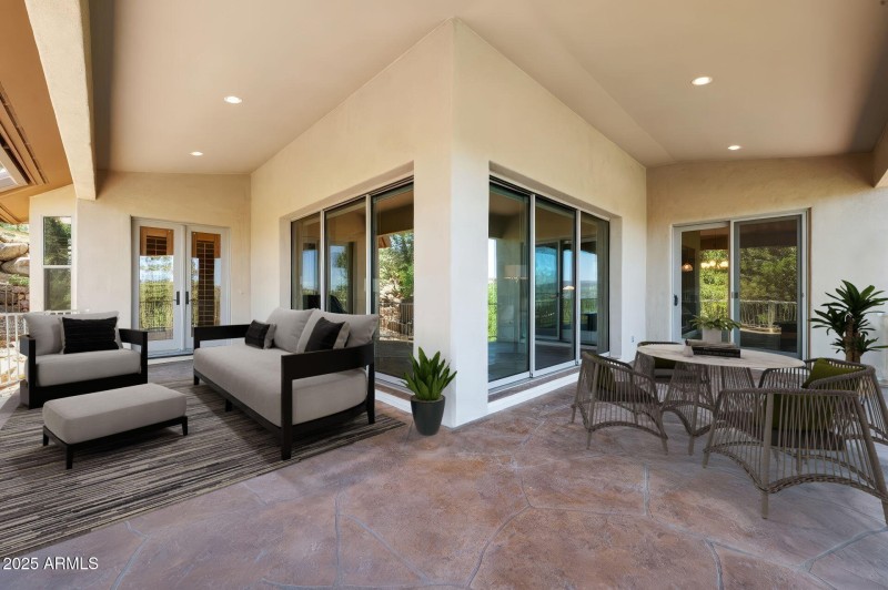 Virtually Staged Main Deck