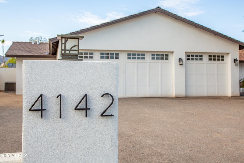 3 Car Garage