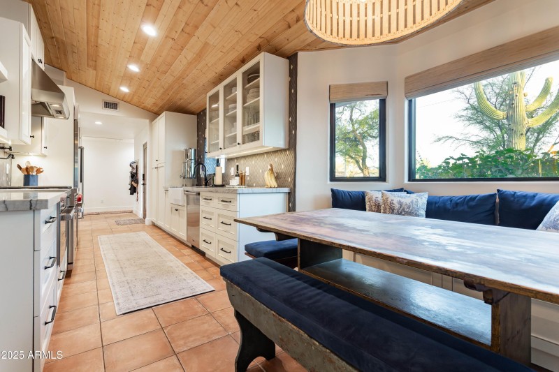 Breakfast Nook