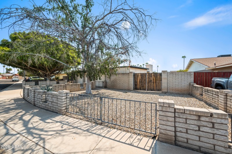 RV Gate