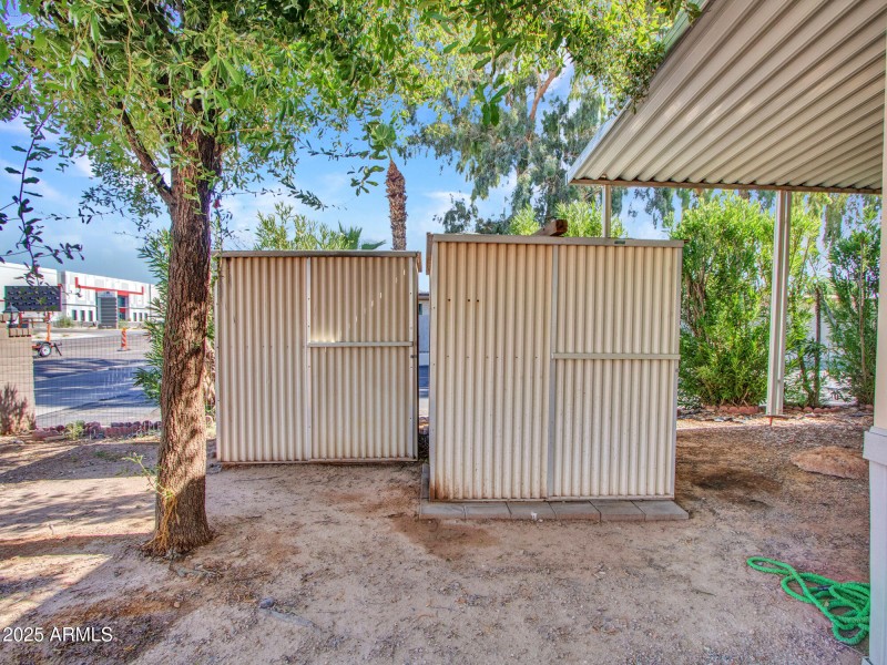 03-Sheds