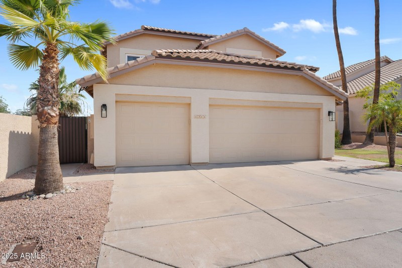 3 Car Garage