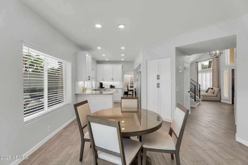 Eat-in Kitchen