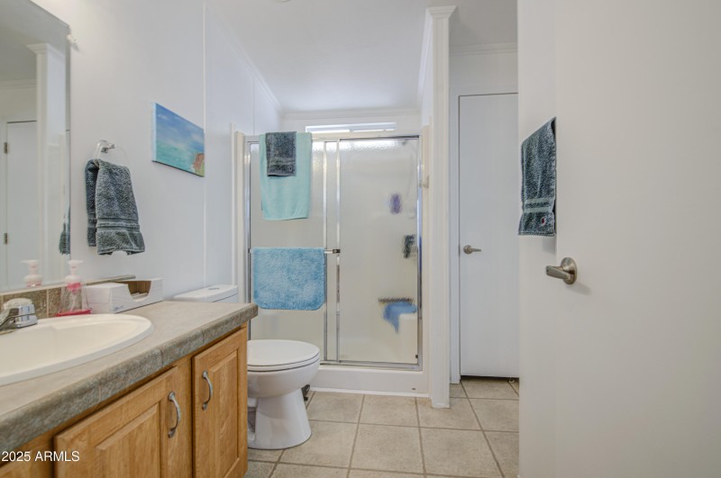 Bathroom-pic 2