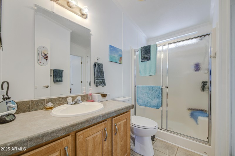 Bathroom-pic 3