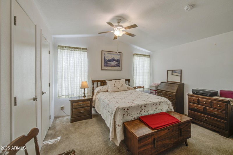 Bedroom-pic 4