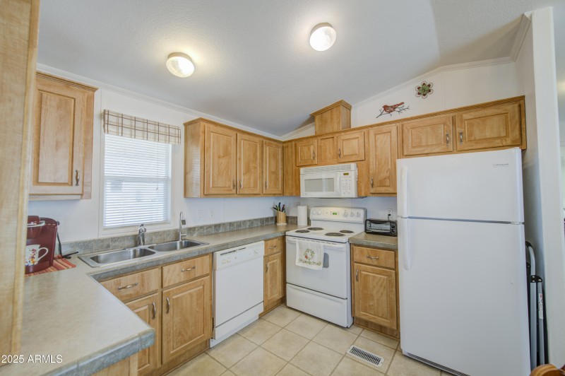 Kitchen 2