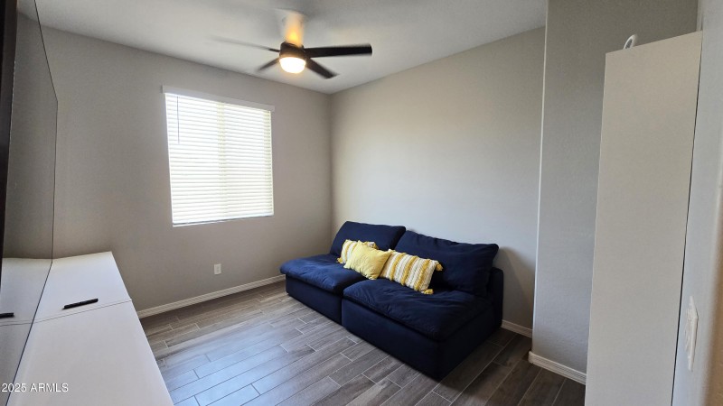 S9-TV Room