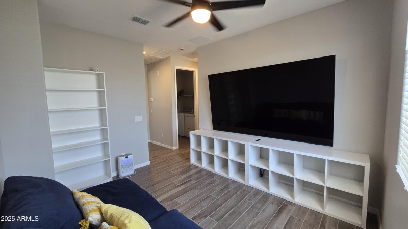 S10-TV Room