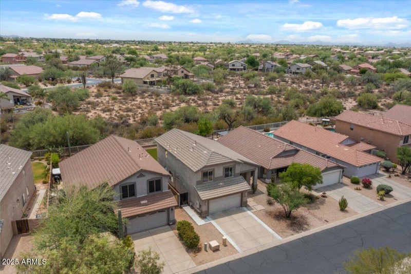 04-Aerial front of home
