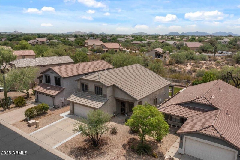 05-Aerial front of home