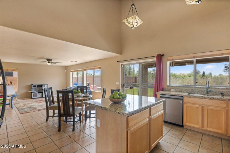 21-Kitchen