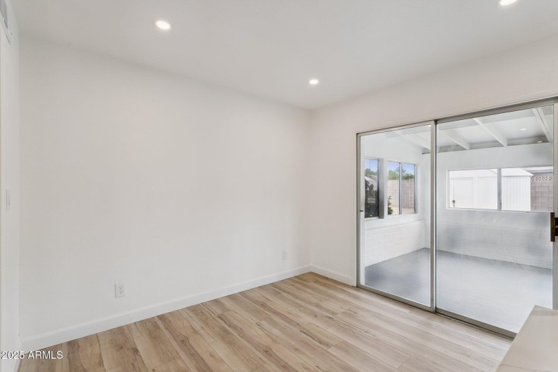 15-web-or-mls-18045-n-20th-ln