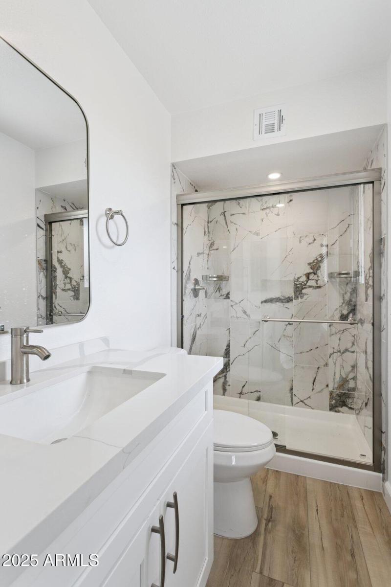 23-web-or-mls-18045-n-20th-ln