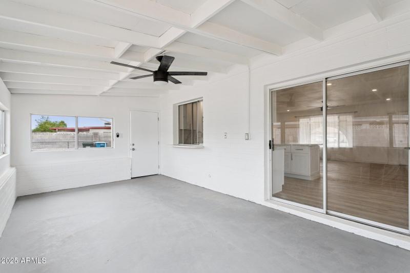 35-web-or-mls-18045-n-20th-ln