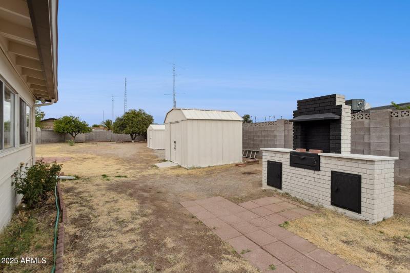 39-web-or-mls-18045-n-20th-ln