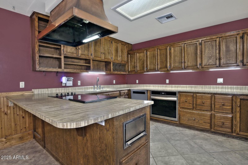 Kitchen-016-032-1500x1000