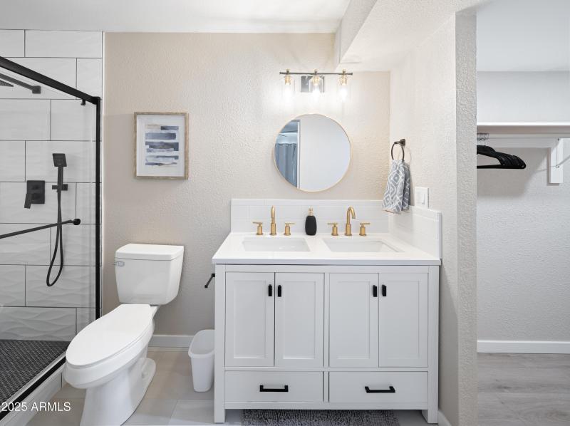 PROPERTYIMAGECO_8731EColumbusAve_WEB-34