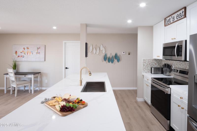 PROPERTYIMAGECO_8731EColumbusAve_WEB-45