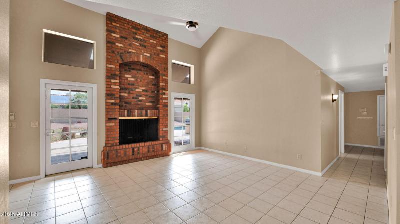 8-web-or-mls-P1119547