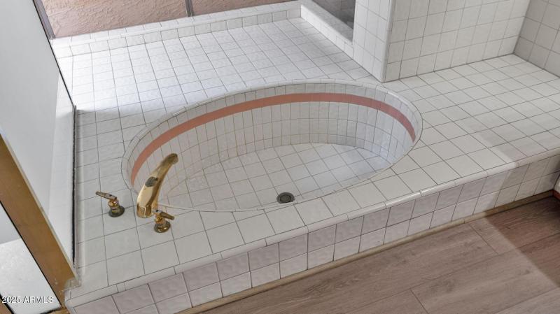 29-web-or-mls-P1119535