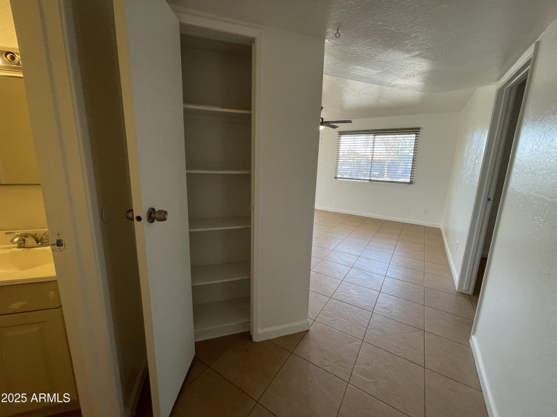 LINEN/PANTRY UNIT 2