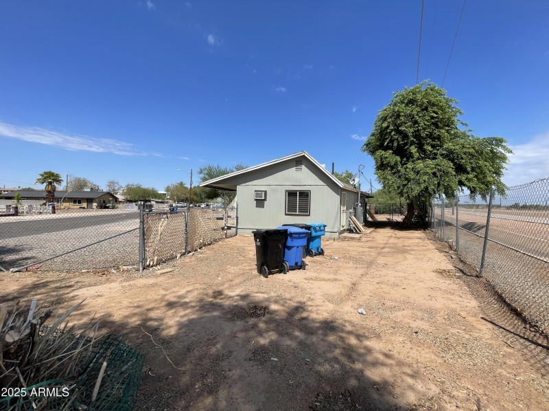 HUGE IRR-SHAPED LOT