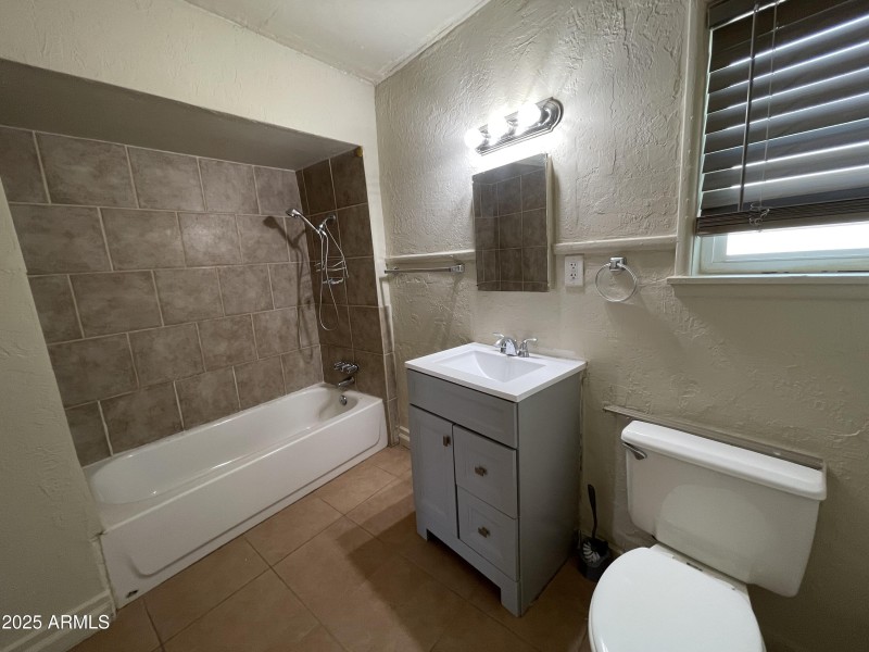 BATH UNIT